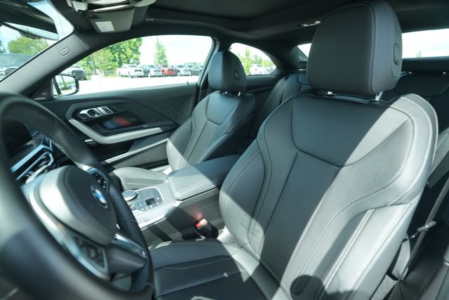 Used 2023 BMW 230i Coupe w/ M Sport Package RWD image 33