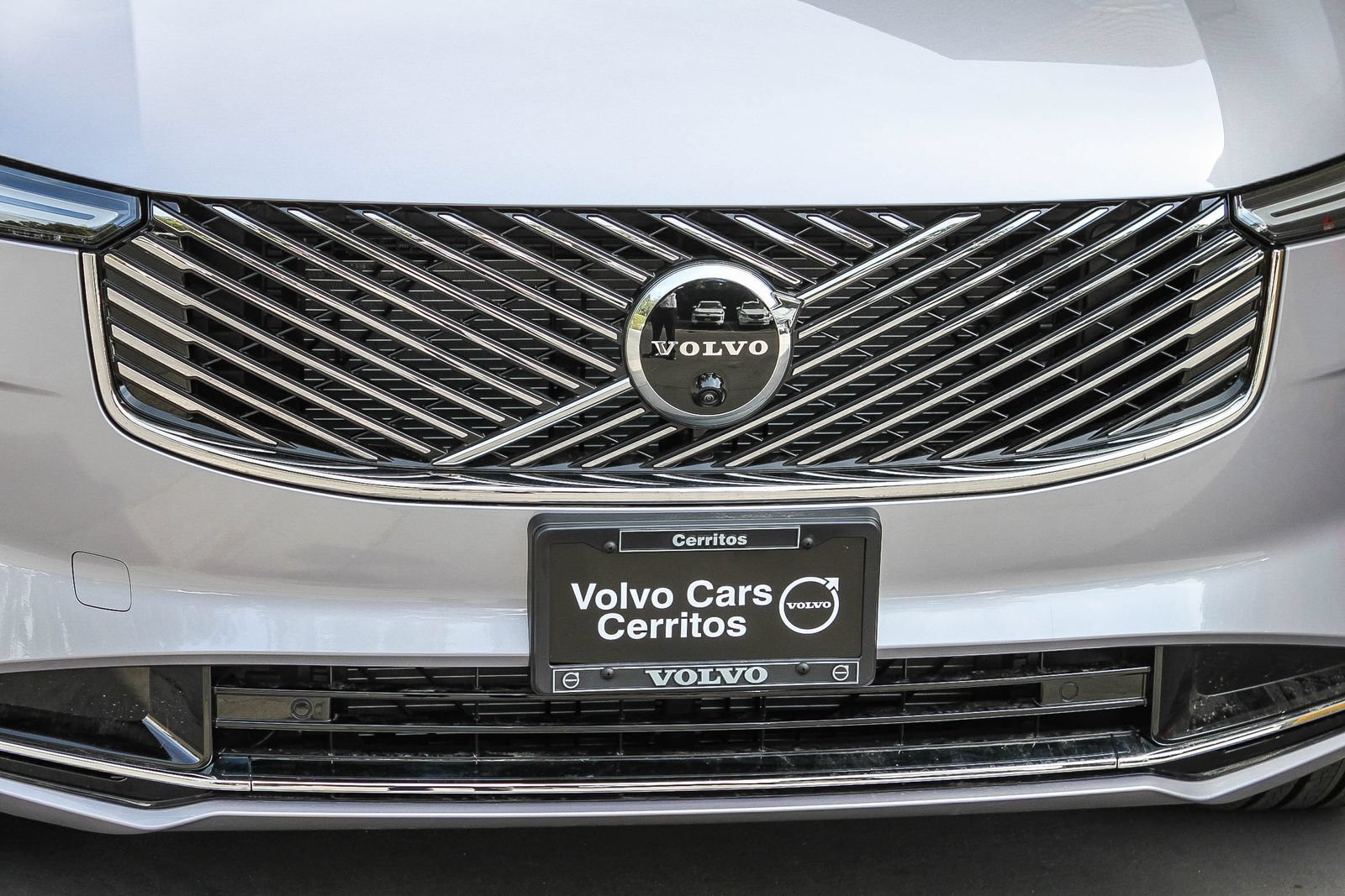 New 2026 Volvo XC90 B6 Plus w/ Protection Package Premier AWD/4WD image 5