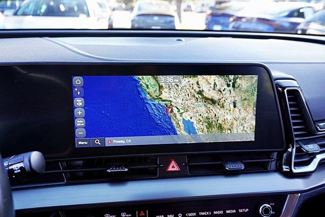 Used 2024 Kia Sportage EX image 25