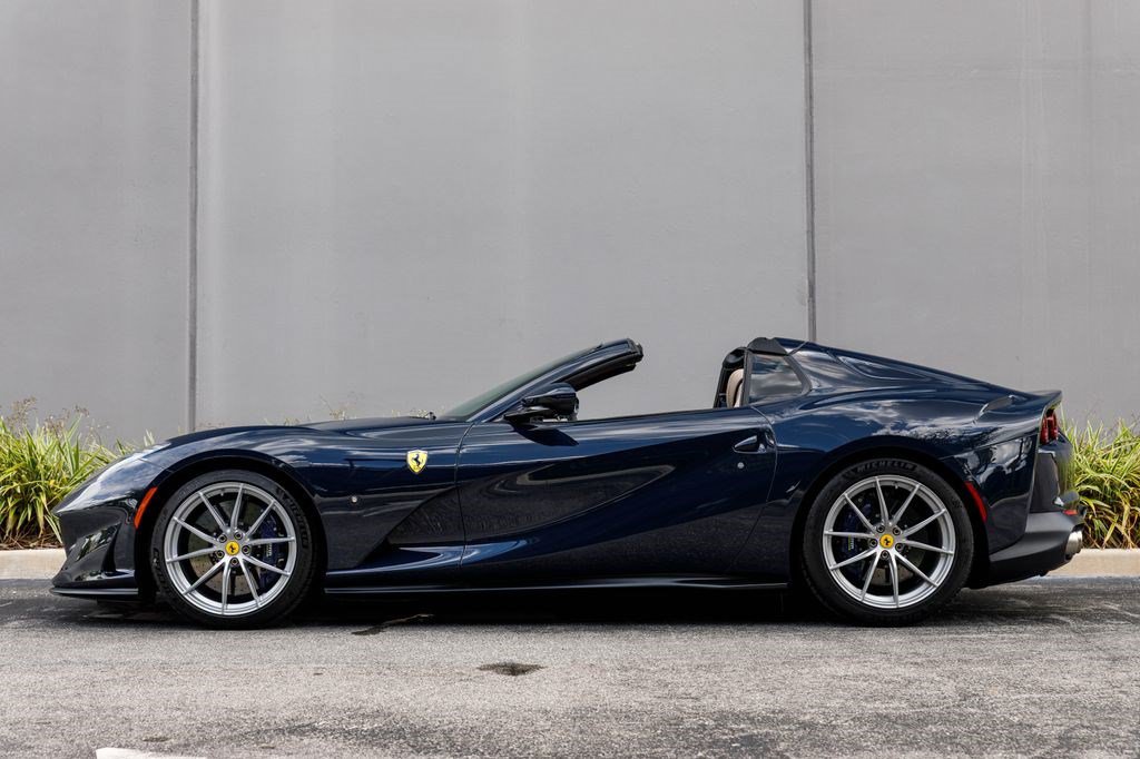 Used 2022 Ferrari 812 GTS RWD image 2