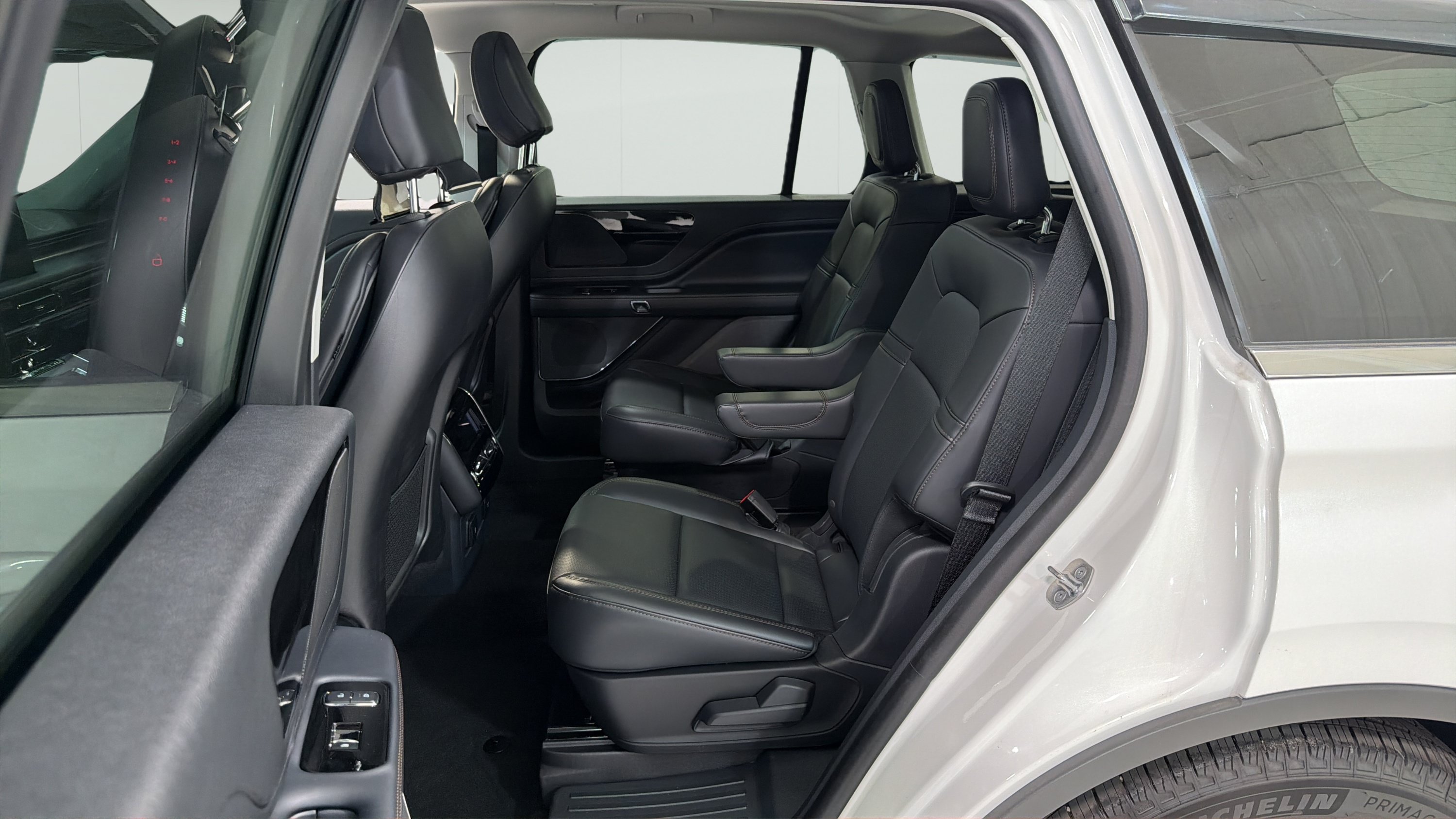 Used 2026 Lincoln Aviator 2WD image 22