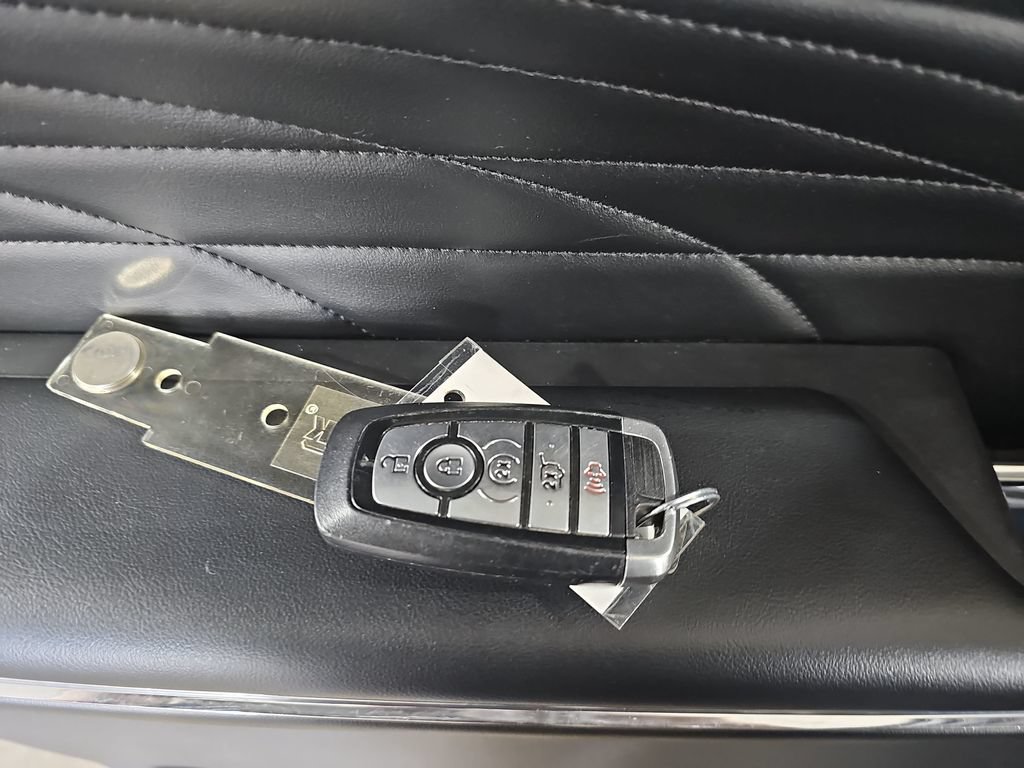 Used 2019 Ford Expedition Platinum AWD/4WD image 42