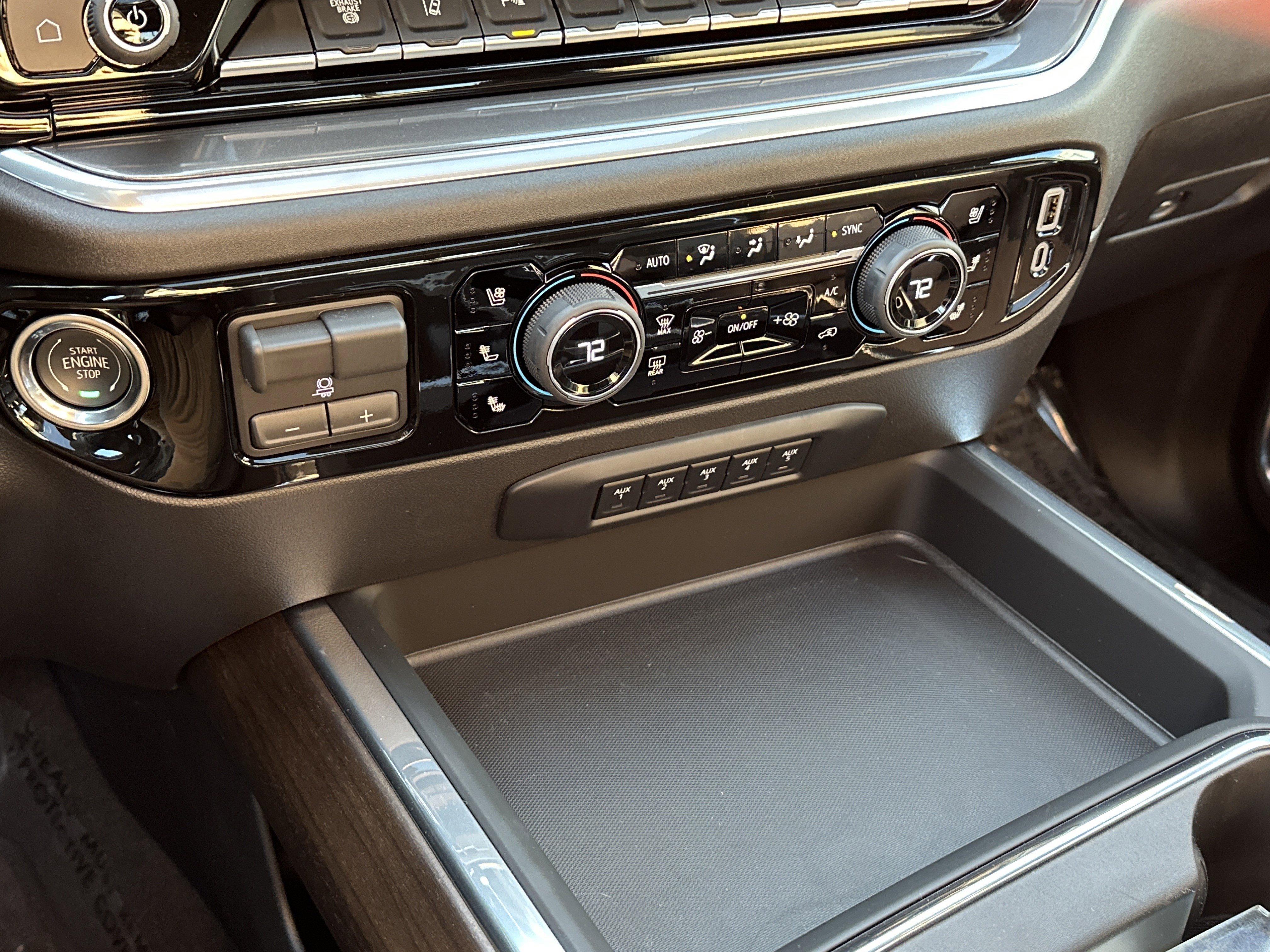 New 2026 Chevrolet Silverado 3500 High Country w/ High Country Premium Package image 23