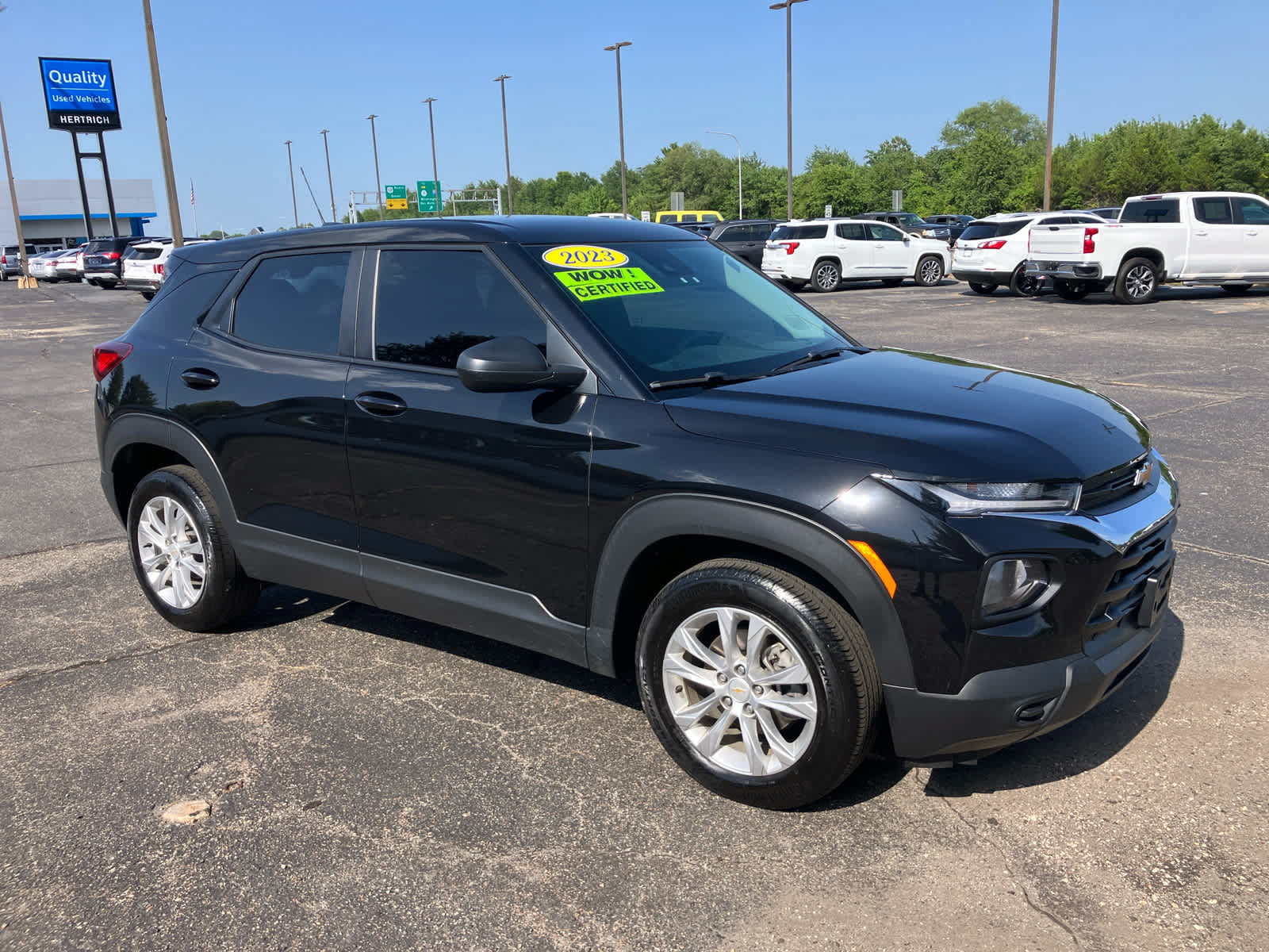 Used 2023 Chevrolet TrailBlazer LS AWD/4WD image 2