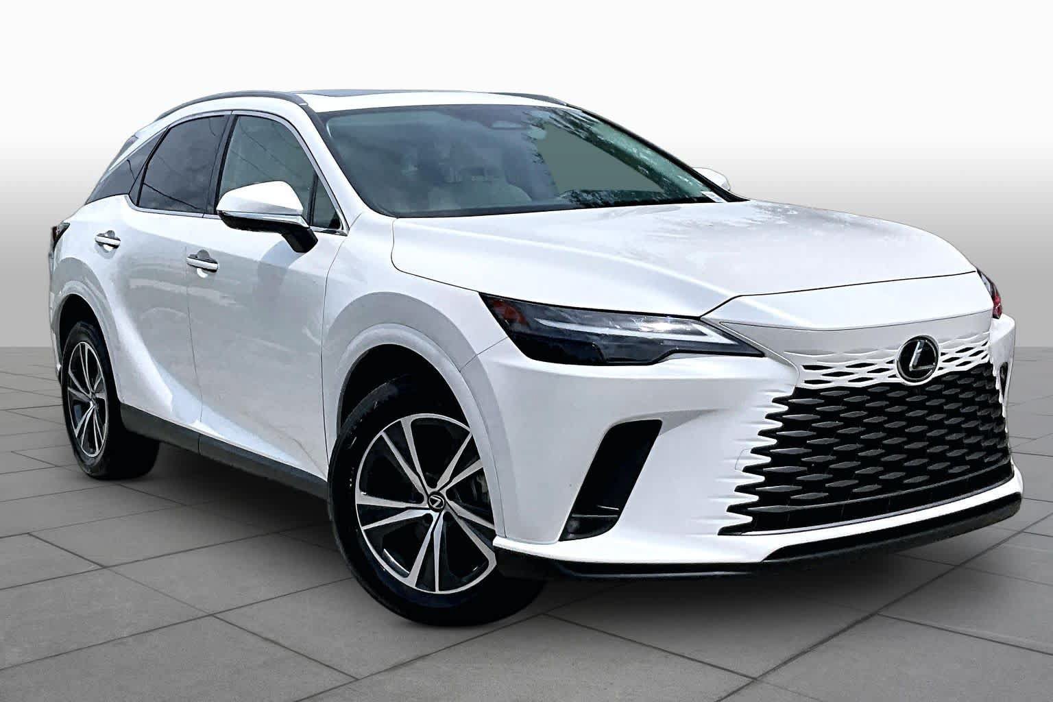 Used 2023 Lexus RX 350 Premium w/ Cold Area Package FWD image 3