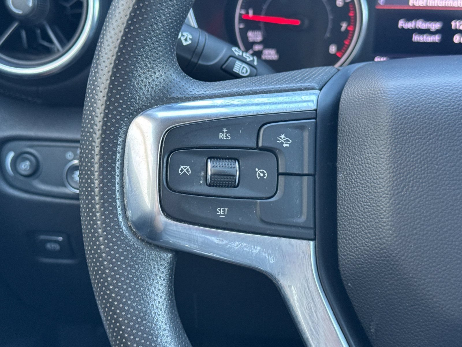 Used 2023 Chevrolet Blazer LT FWD image 28
