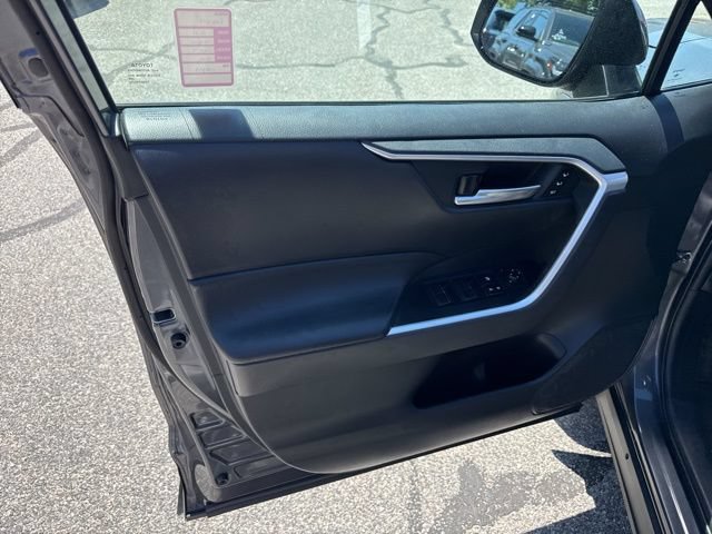 Used 2021 Toyota RAV4 XLE Premium AWD/4WD image 12