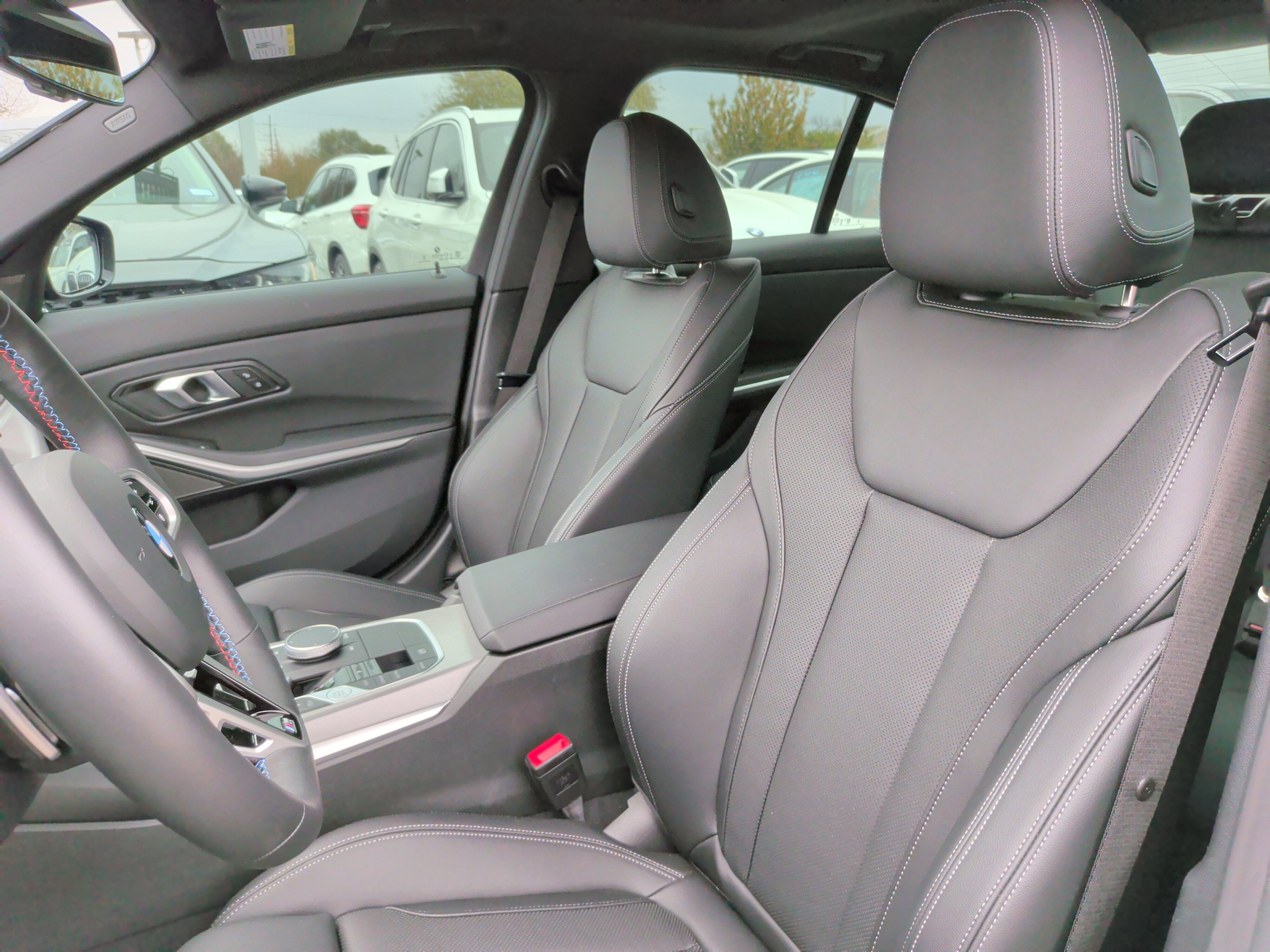 Used 2025 BMW M340i w/ Premium Package image 26