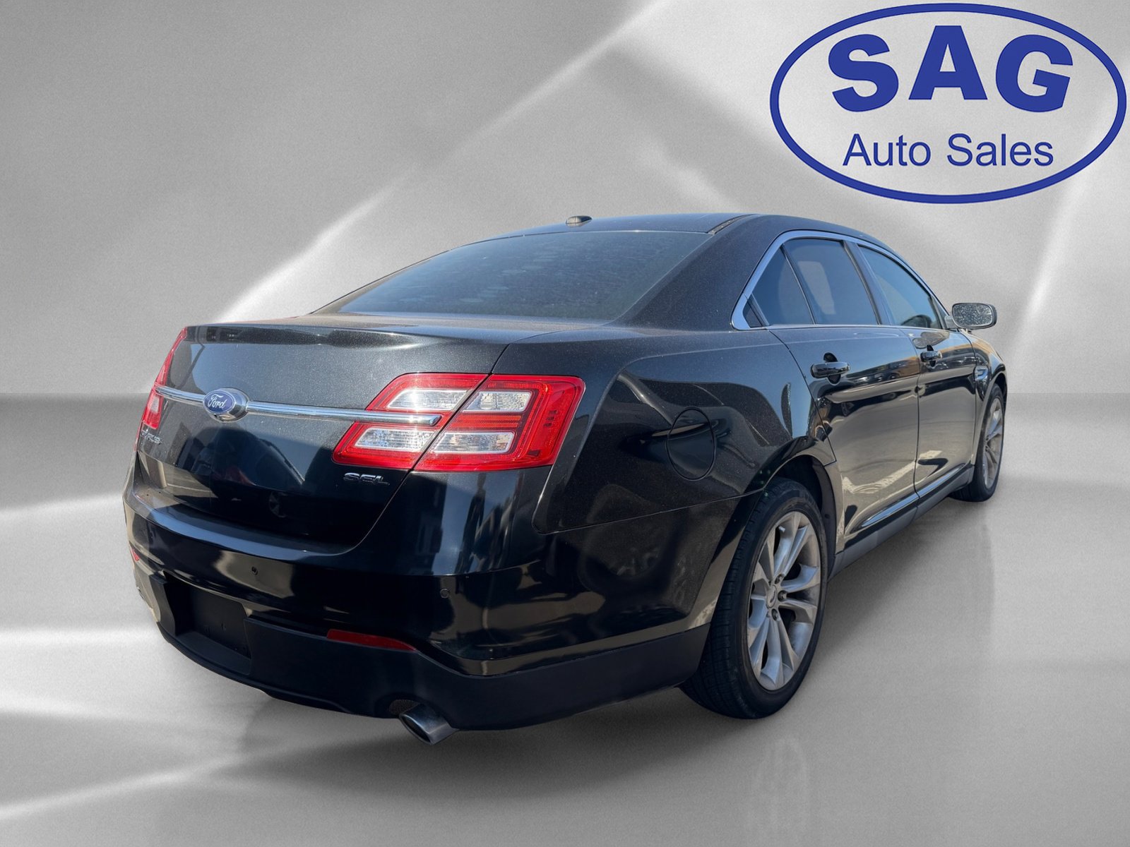 Used 2013 Ford Taurus SEL FWD image 3