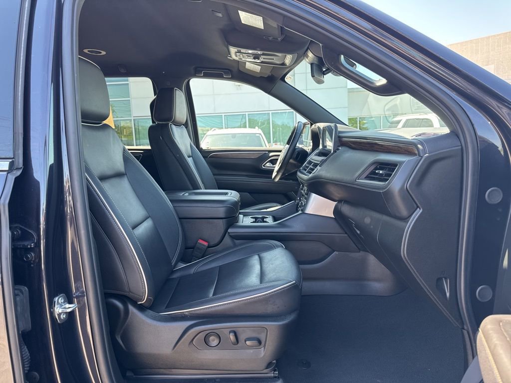 Used 2024 Chevrolet Tahoe Premier AWD/4WD image 22