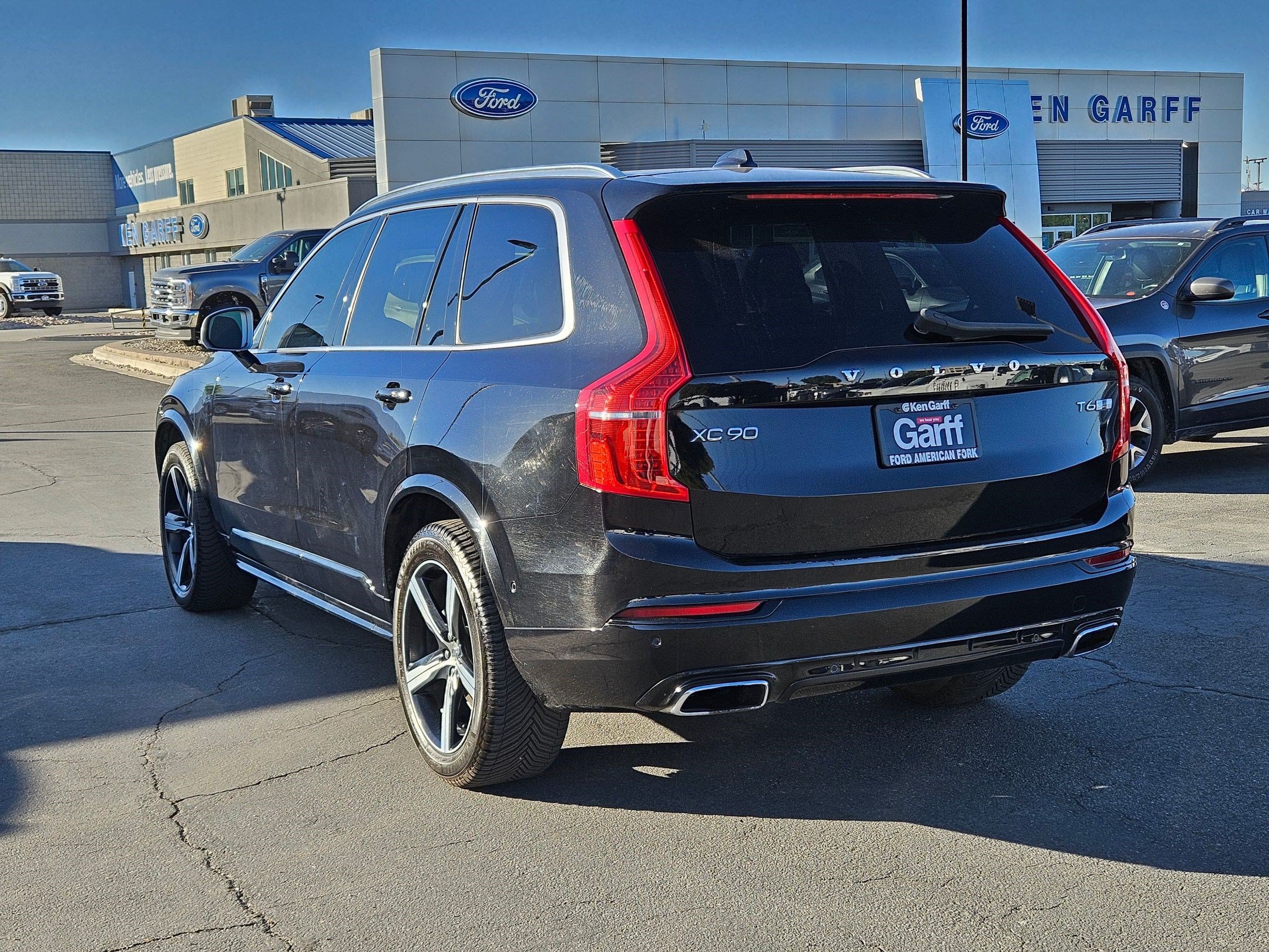 Used 2019 Volvo XC90 T6 R-Design w/ Advanced Package AWD/4WD image 8