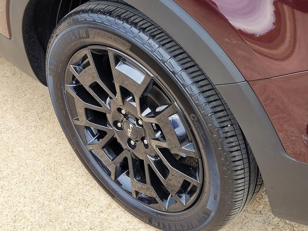 Used 2022 Kia Telluride SX w/ Nightfall Edition Package image 7