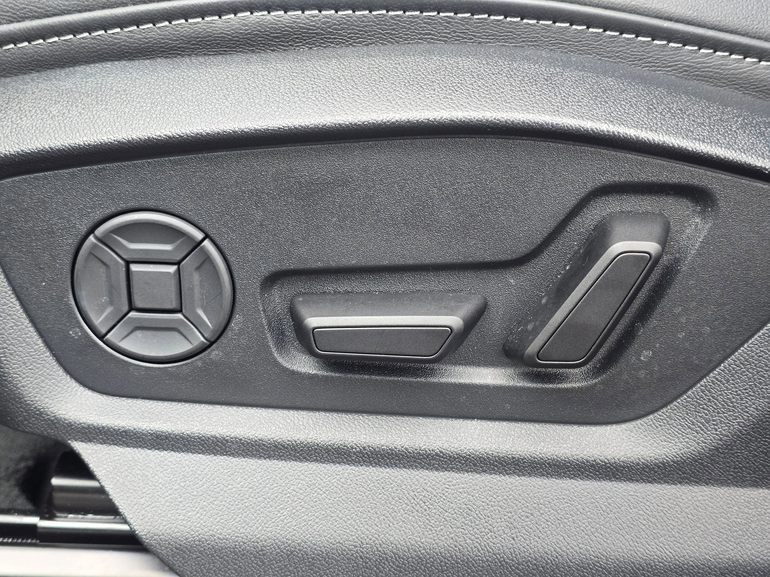 Certified 2025 Audi Q8 Premium Plus w/ Premium Plus Package image 34