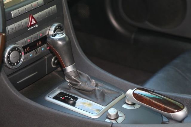 Used 2006 Mercedes-Benz SLK 350 image 12