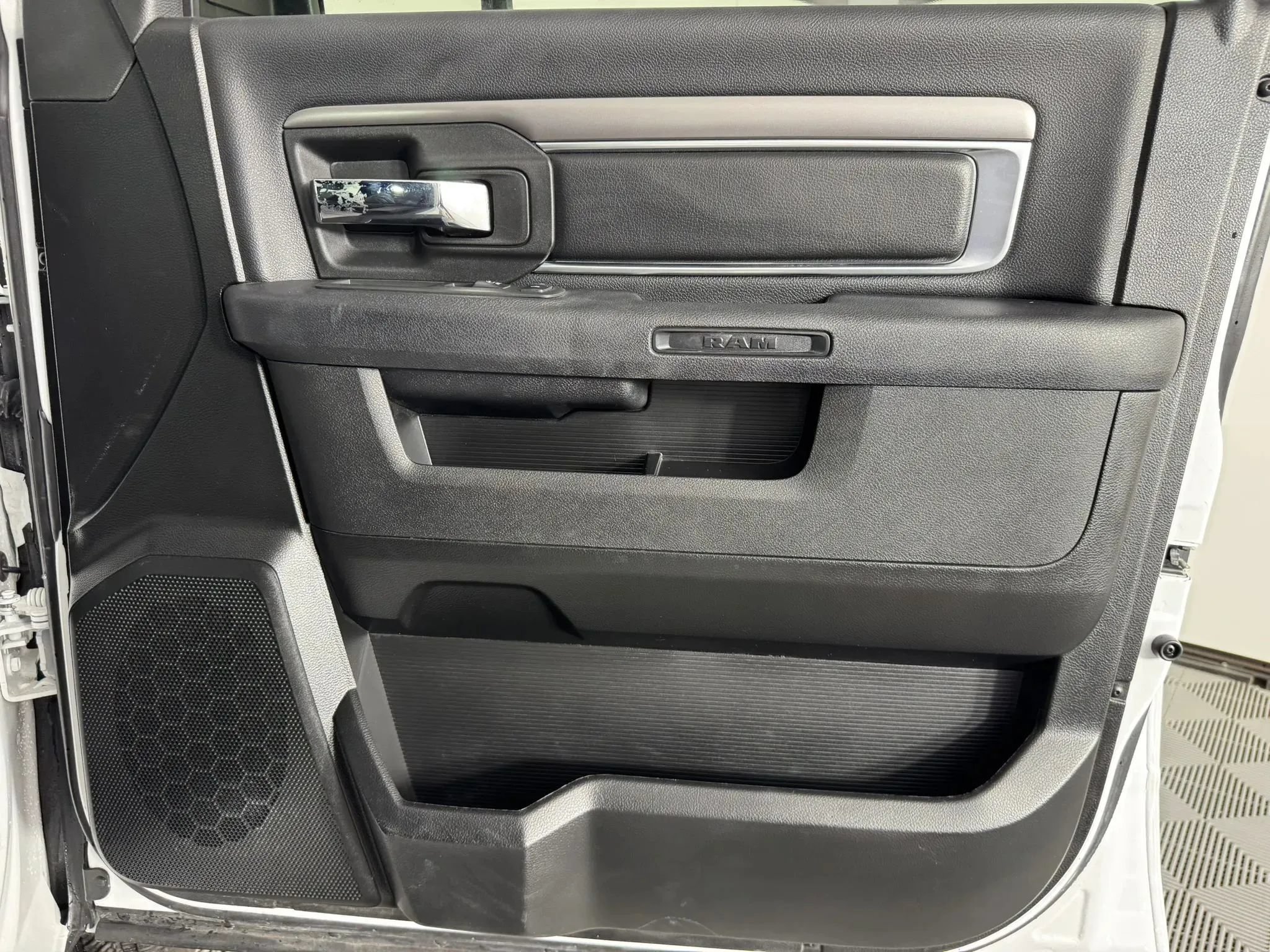 Used 2022 RAM 1500 Warlock AWD/4WD image 35