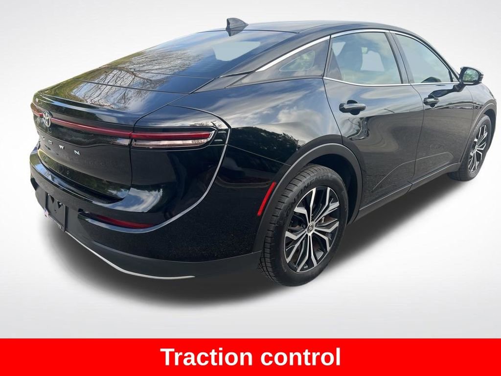 Used 2023 Toyota Crown AWD/4WD image 5