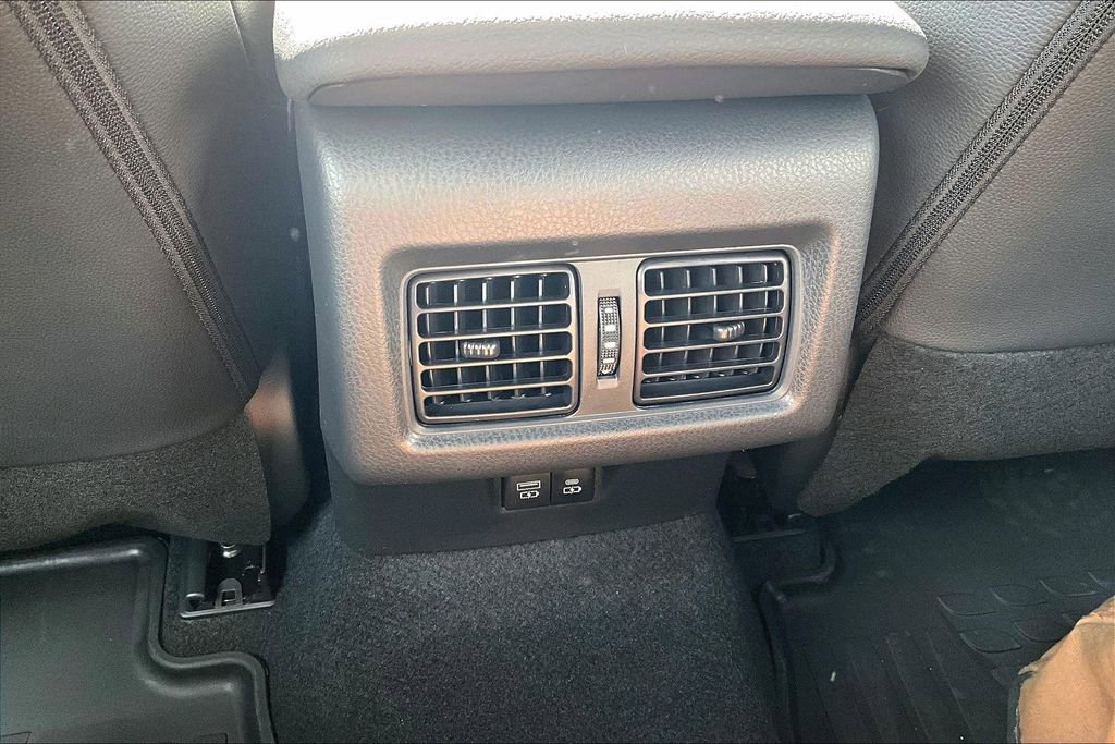 New 2026 Toyota Camry Hybrid image 12