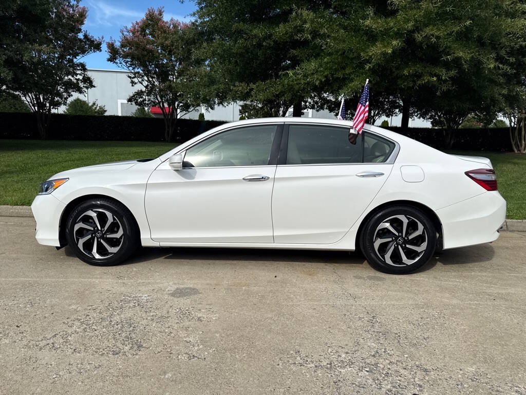 Used 2017 Honda Accord EX-L image 5