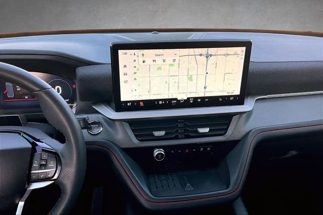 Used 2025 Ford Explorer ST-Line w/ Premium Package image 6