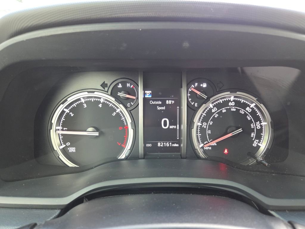Used 2023 Toyota 4Runner TRD Off-Road Premium w/ Moonroof Package AWD/4WD image 31