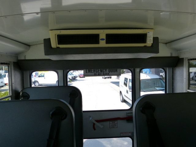 Used 2007 Chevrolet Express 3500 w/ School Bus Package RWD image 21