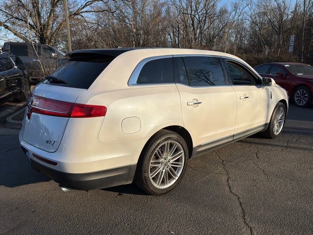 Used 2018 Lincoln MKT AWD w/ Technology Package image 7