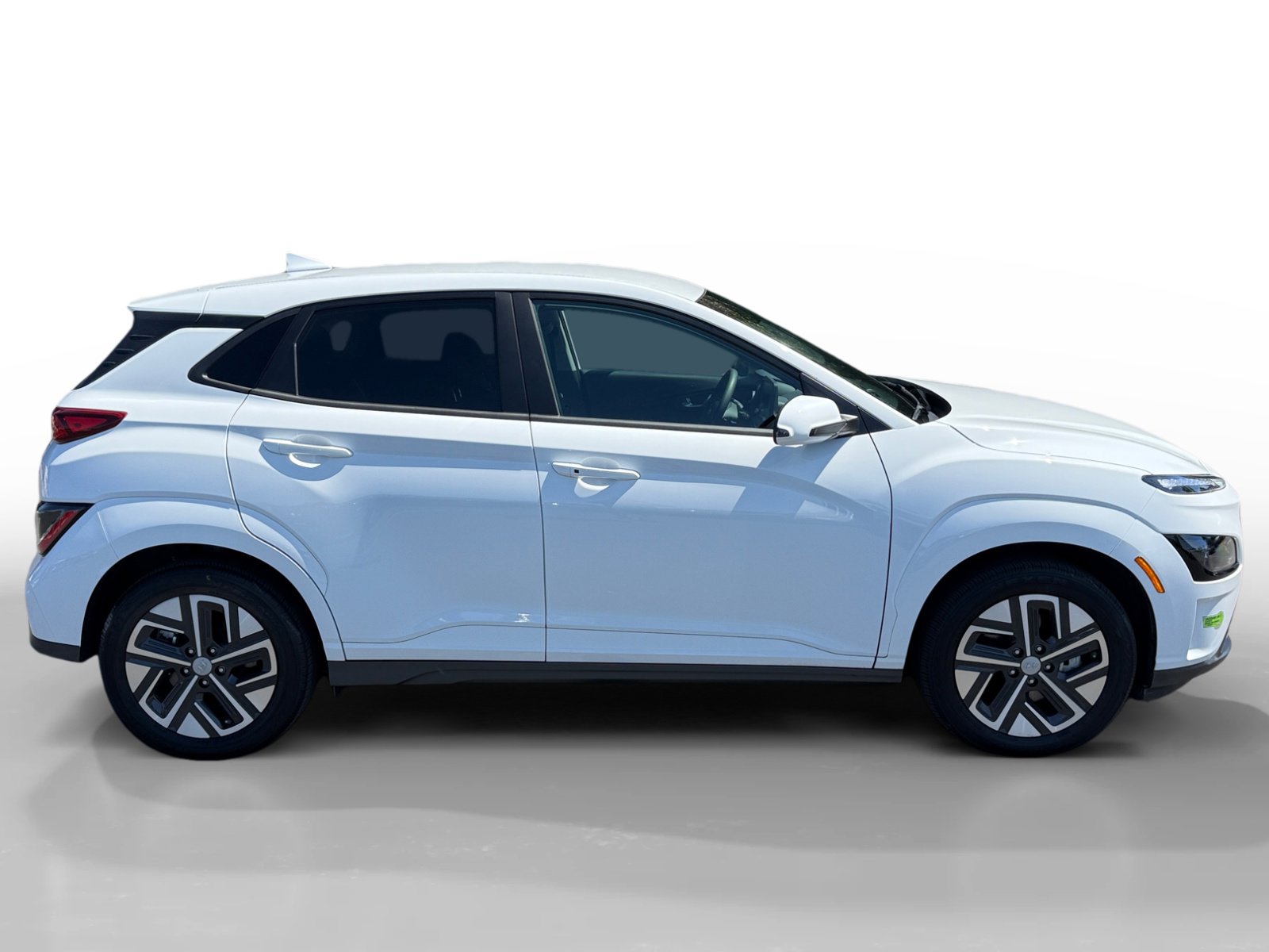 Certified 2023 Hyundai Kona SE w/ Cargo Package FWD image 6