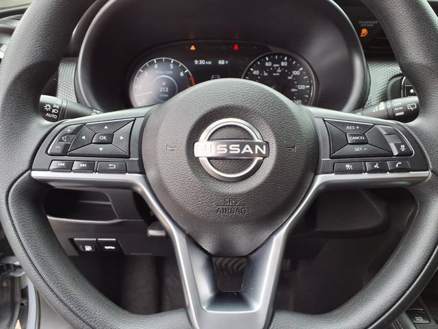 Used 2023 Nissan Kicks SV FWD image 9