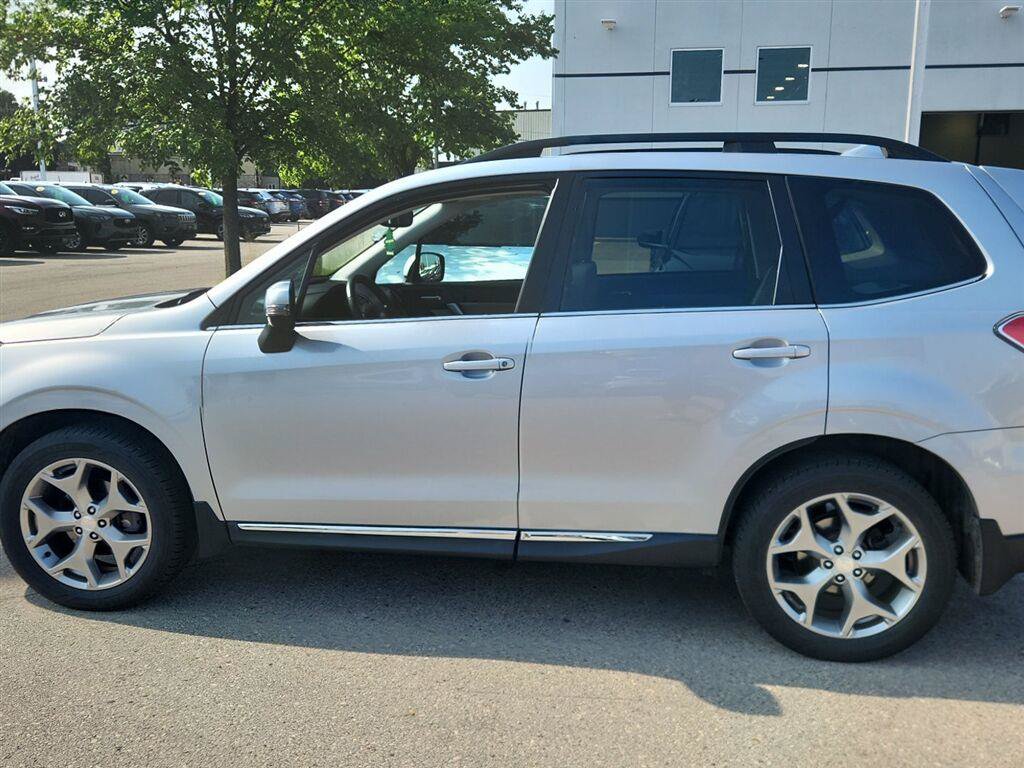 Used 2016 Subaru Forester 2.5i Touring w/ Popular Package #2 AWD/4WD image 6