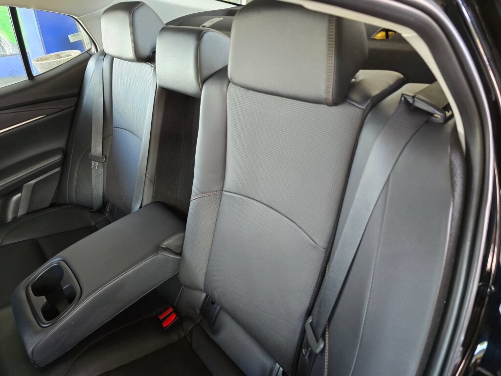 Used 2025 Toyota Camry XLE FWD image 17