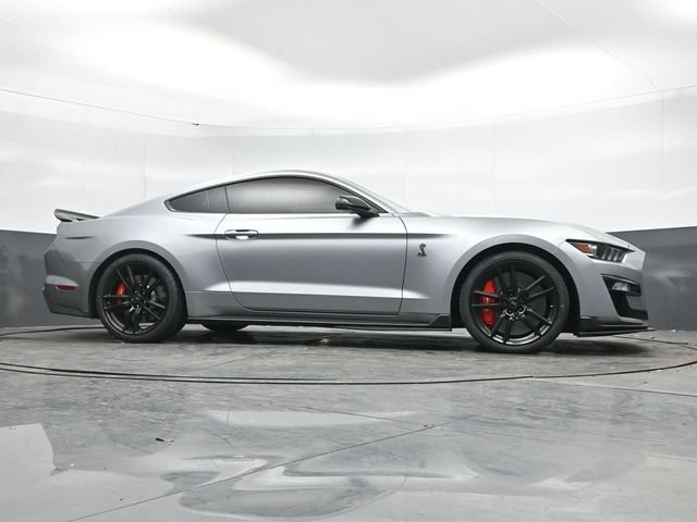 Used 2022 Ford Mustang Shelby GT500 w/ Technology Package RWD image 39