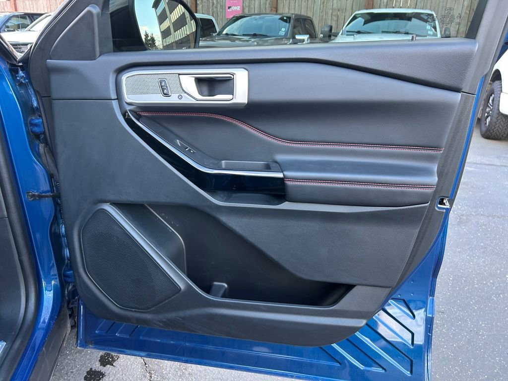 Used 2023 Ford Explorer ST-Line image 25