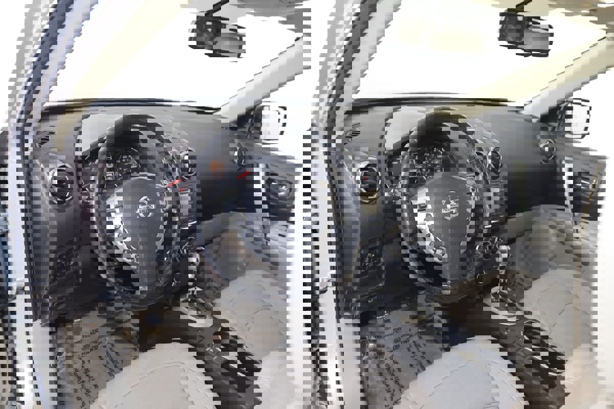 Used 2013 Nissan Rogue SL image 23