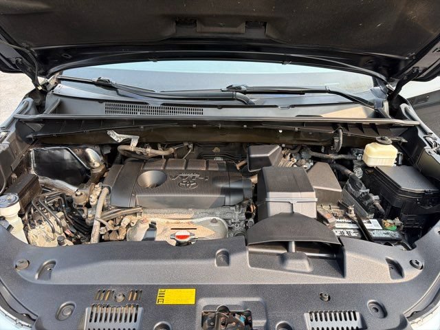 Used 2016 Toyota Highlander LE FWD image 34