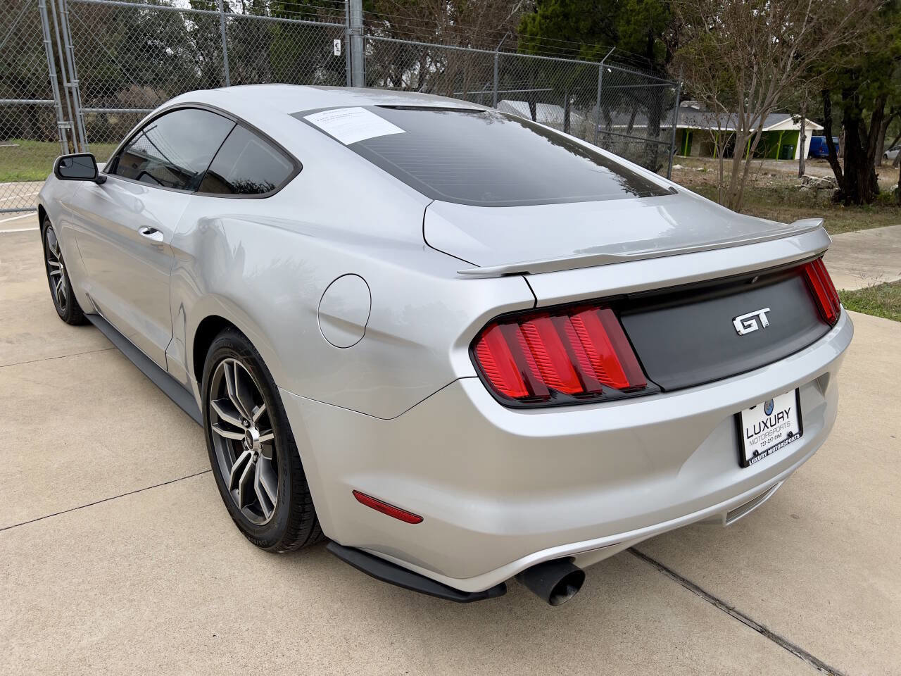 Used 2016 Ford Mustang GT image 9