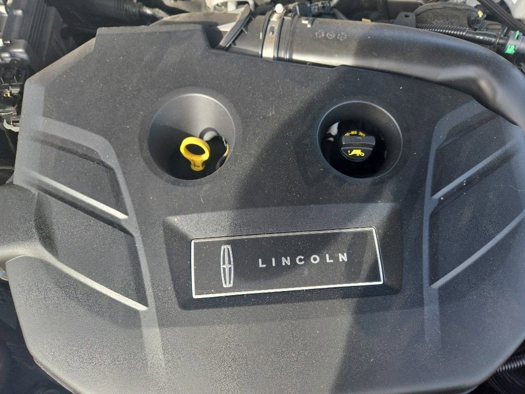 Used 2019 Lincoln MKZ Premiere image 36