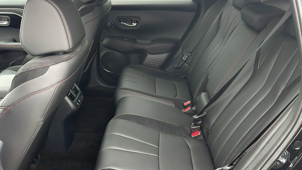 Used 2025 Acura ADX A-Spec image 10