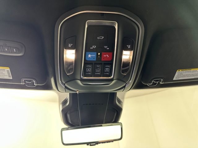 Used 2024 Jeep Wagoneer Launch Edition image 22