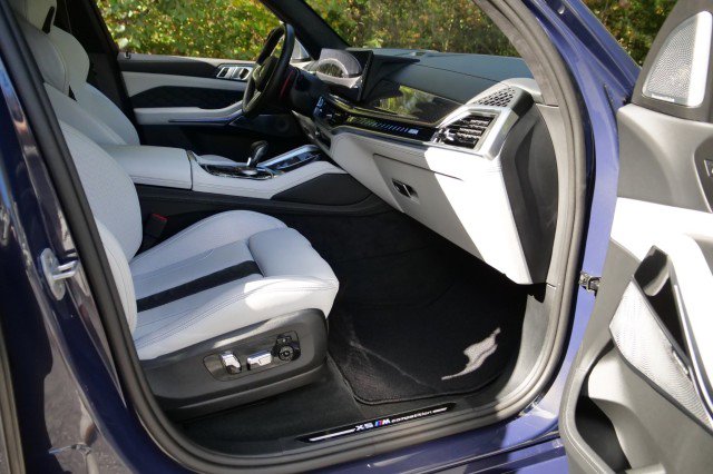 Used 2025 BMW X5 M Competition w/ Executive Package image 64