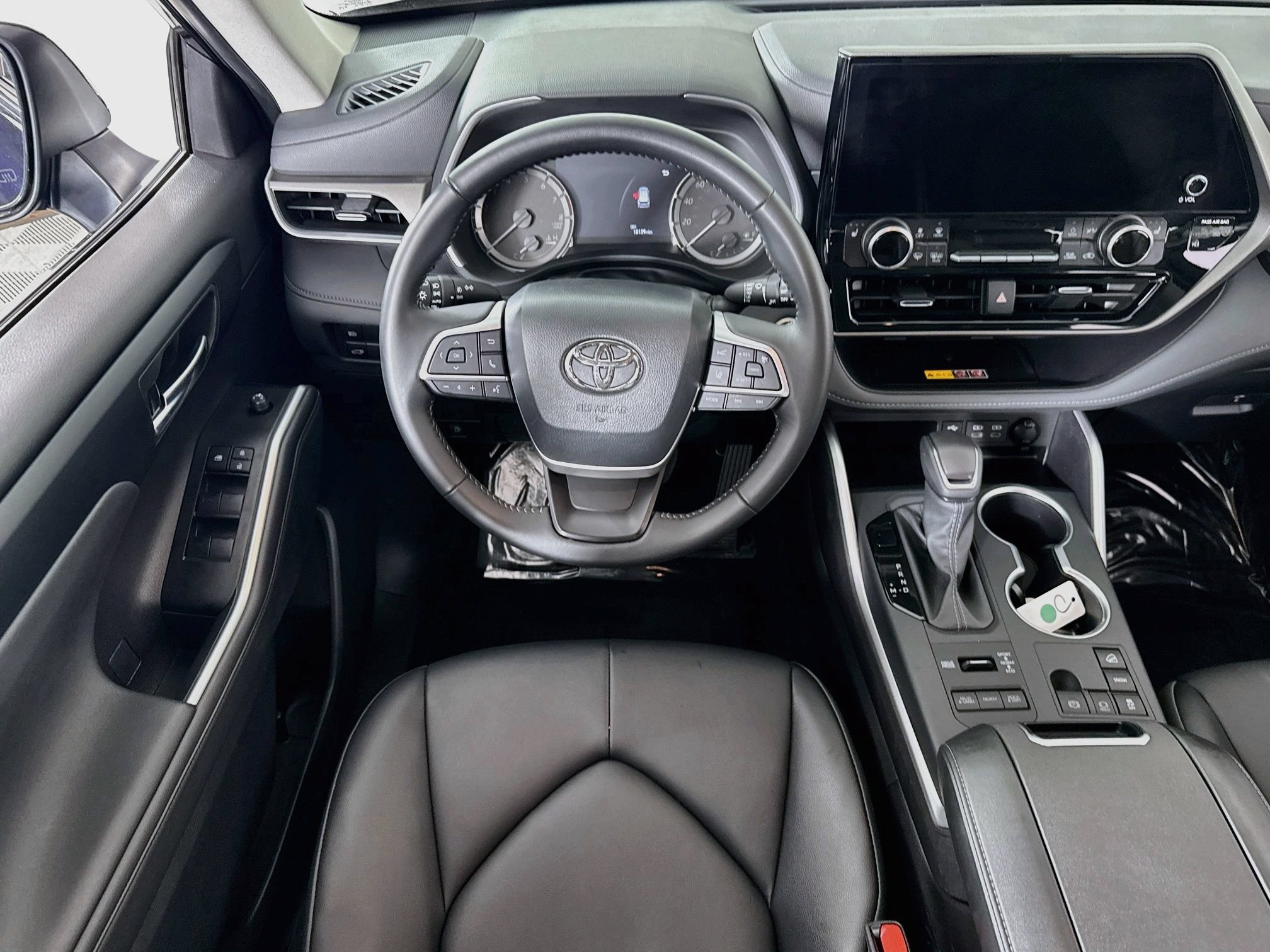 Certified 2026 Toyota Highlander XLE AWD/4WD image 19