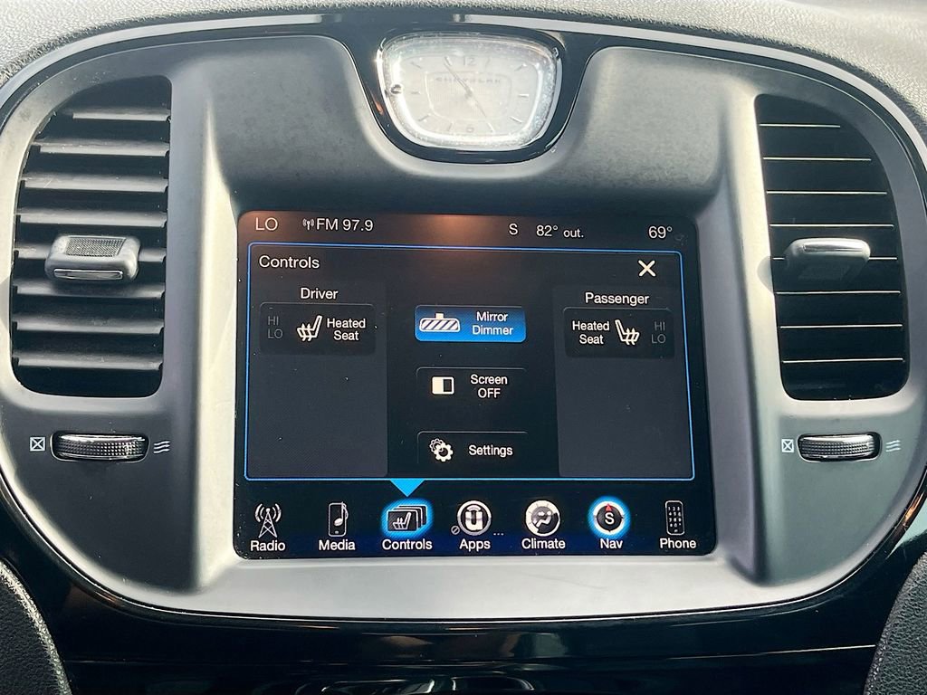 Used 2016 Chrysler 300 S AWD/4WD image 21