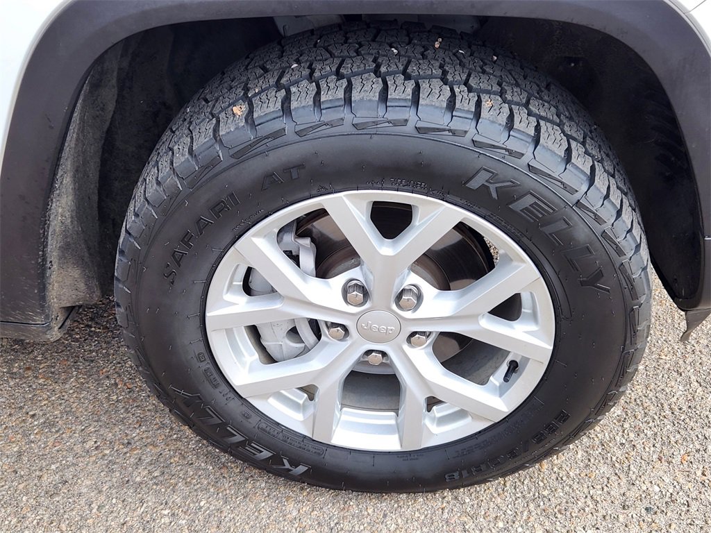 Used 2023 Jeep Grand Cherokee Limited w/ Trailer Tow Prep Group (B) image 15