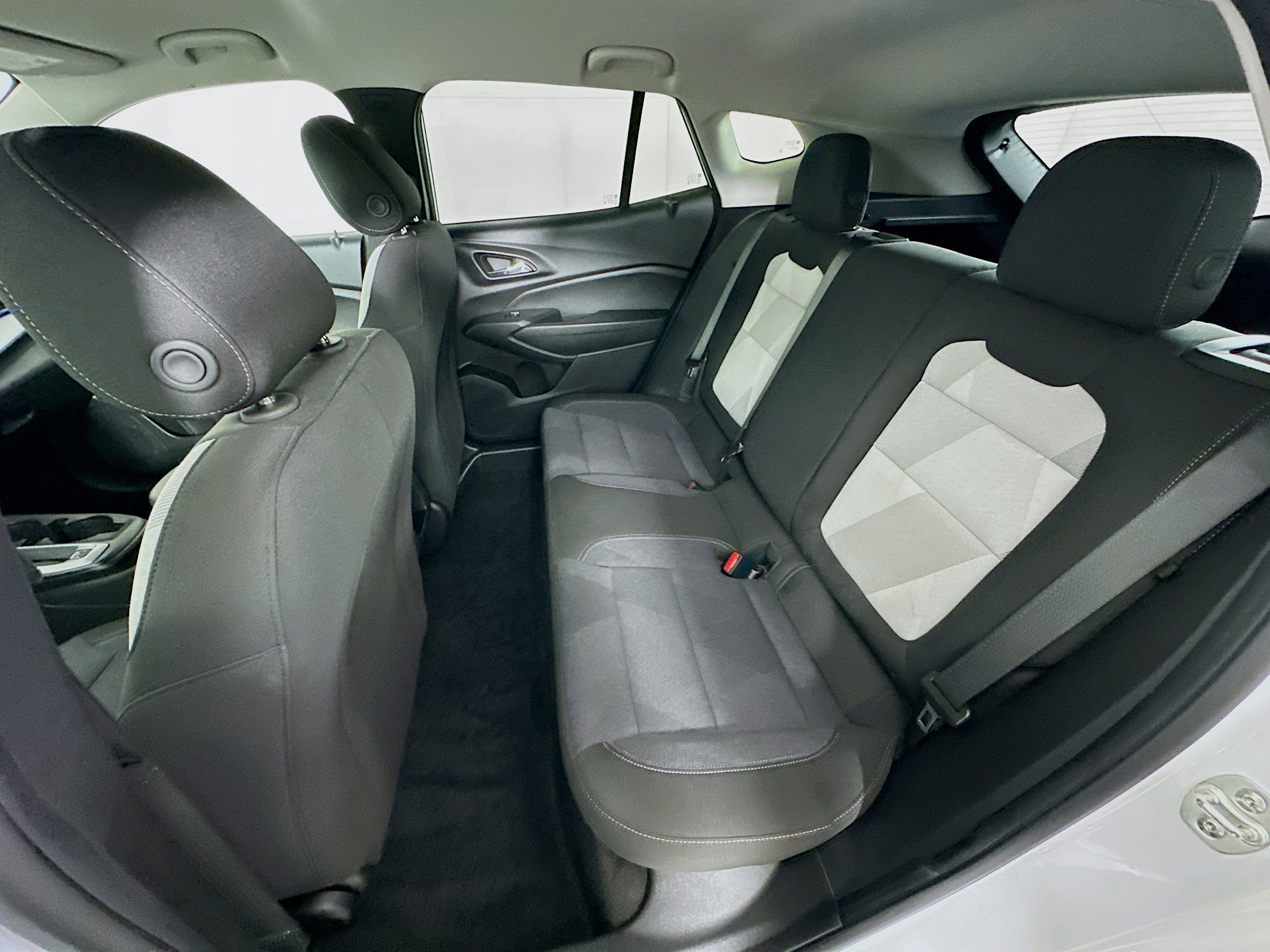 Used 2024 Chevrolet Trax LS FWD image 25