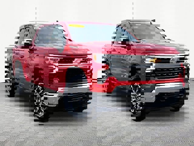 Used 2025 Chevrolet Silverado 1500 LT image 1