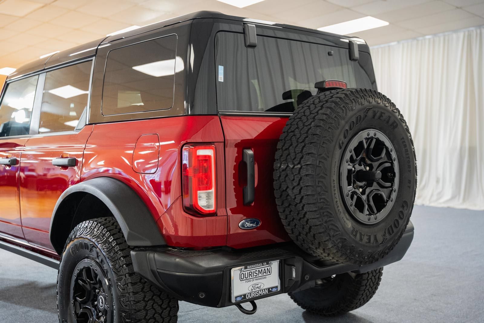 Certified 2025 Ford Bronco Big Bend w/ Black Diamond Package AWD/4WD image 5