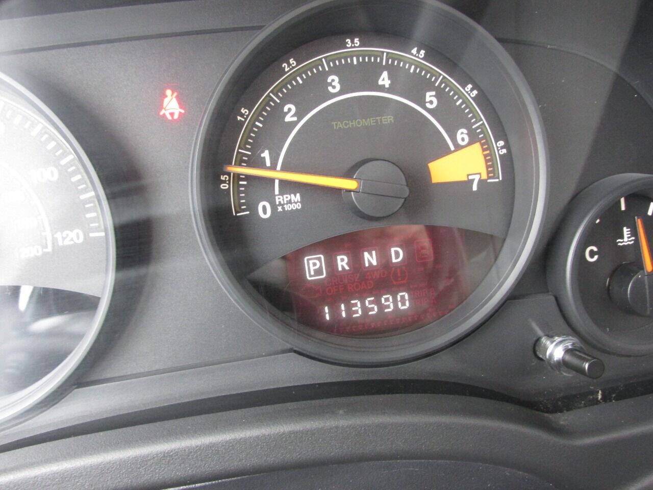 Used 2014 Jeep Patriot Latitude FWD image 47