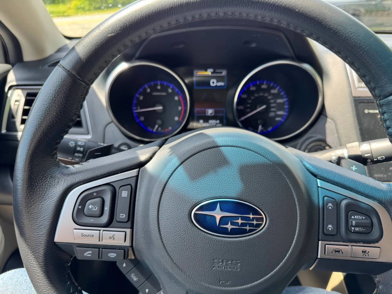 Used 2017 Subaru Outback 2.5i Limited AWD/4WD image 12