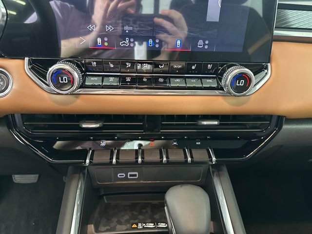 Used 2026 GMC Canyon AT4 w/ Technology Plus Package AWD/4WD image 23