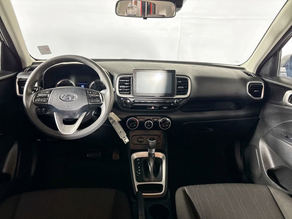 Used 2020 Hyundai Venue SE FWD image 12