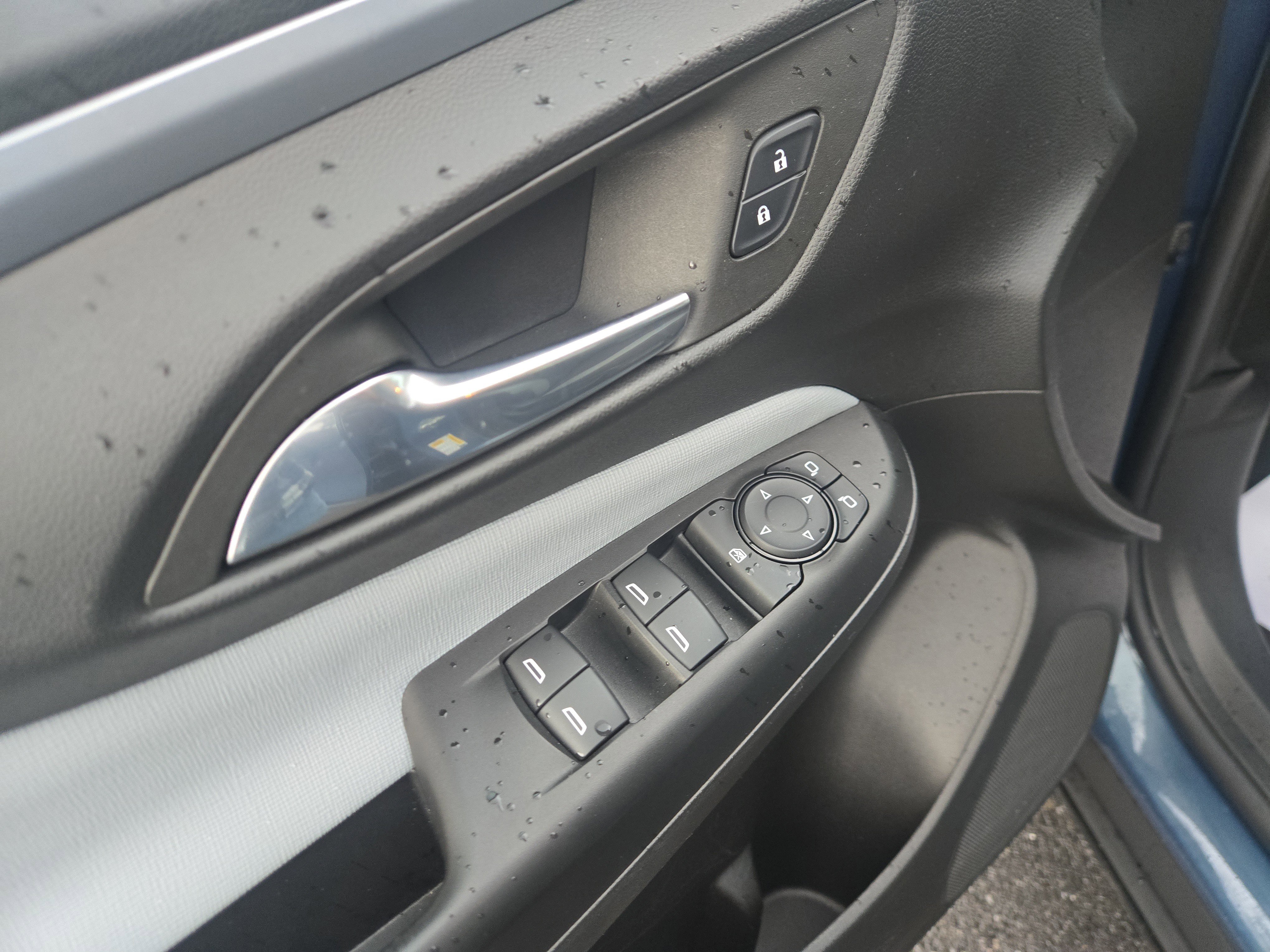 Used 2024 Buick Envista Preferred w/ Advanced Safety Package image 16